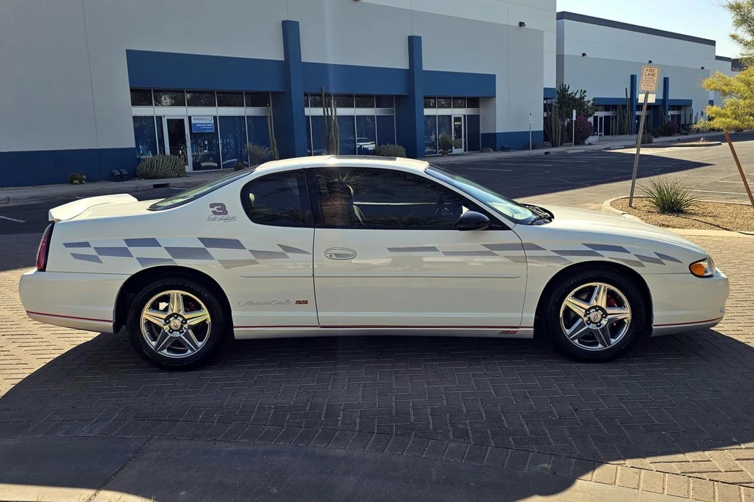 2000 Chevrolet Monte Carlo 6th Gen - Image 3 of 31