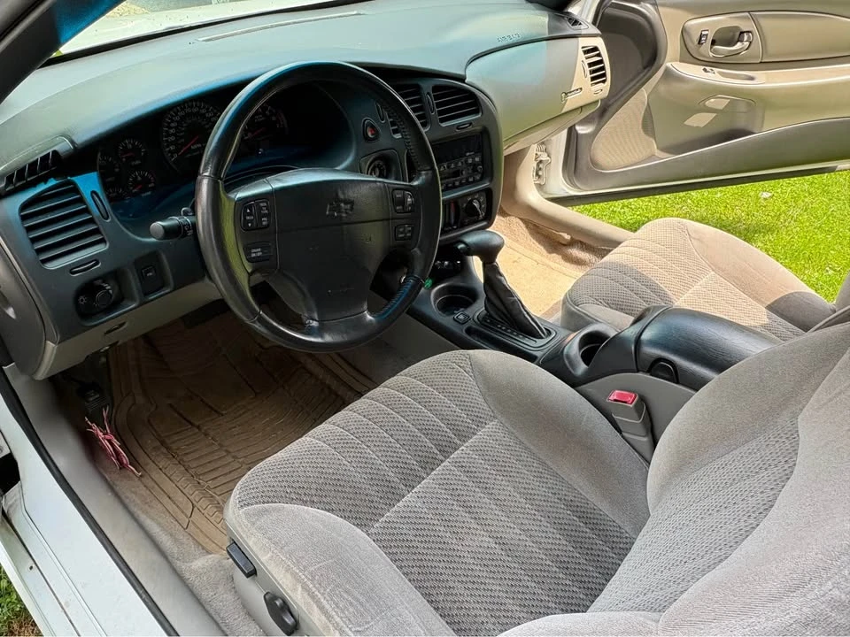 2000 Chevrolet Monte Carlo 6th Gen - Image 3 of 10