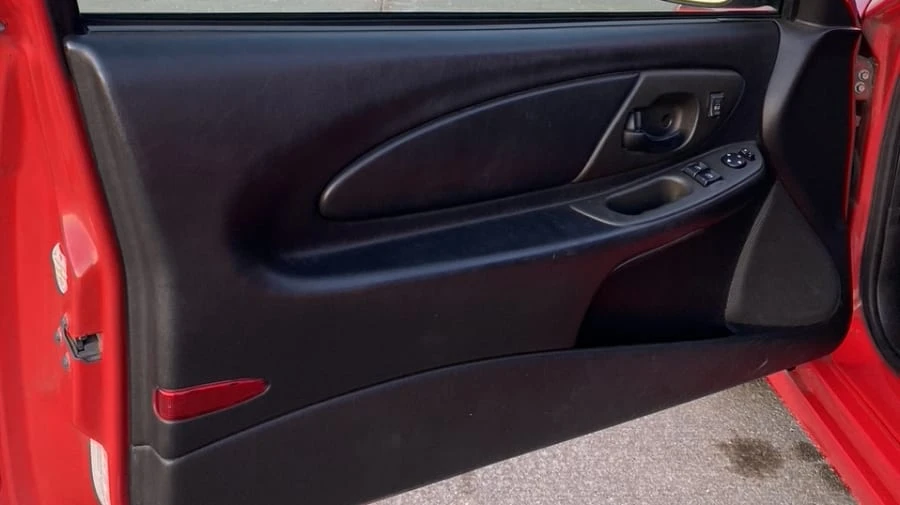 2000 Chevrolet Monte Carlo 6th Gen - Image 4 of 14