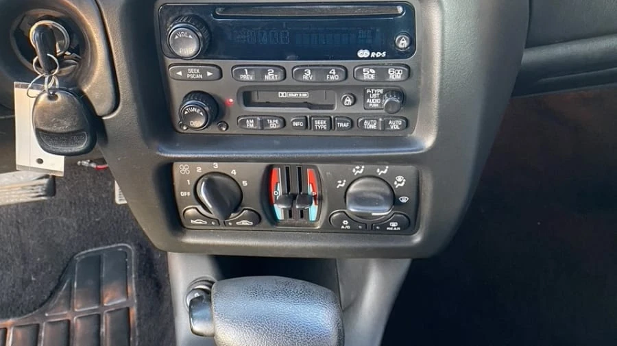 2000 Chevrolet Monte Carlo 6th Gen - Image 6 of 14