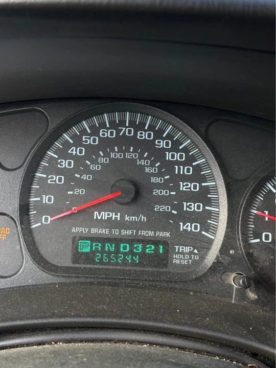2000 Chevrolet Monte Carlo 6th Gen - Image 8 of 10