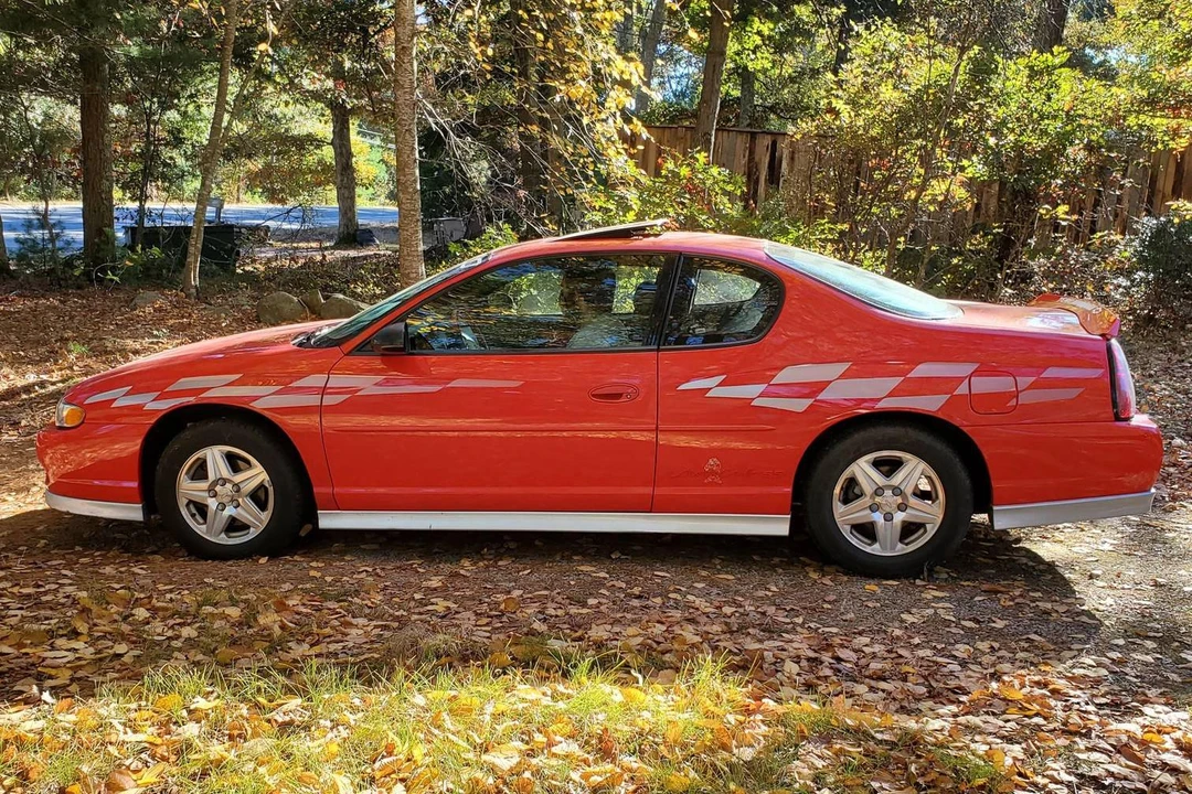 2000 Chevrolet Monte Carlo 6th Gen - Image 4 of 31