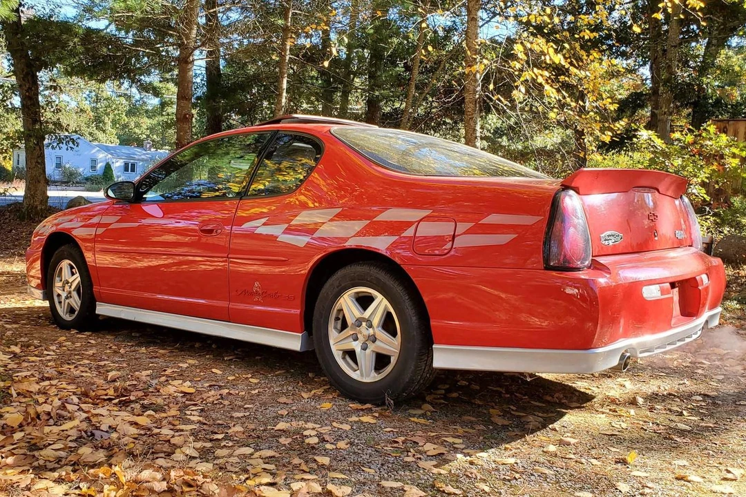 2000 Chevrolet Monte Carlo 6th Gen - Image 3 of 31