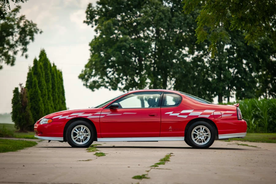 2000 Chevrolet Monte Carlo 6th Gen - Image 2 of 12