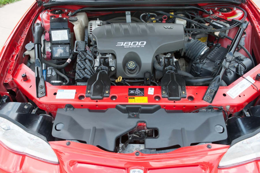 2000 Chevrolet Monte Carlo 6th Gen - Image 8 of 12