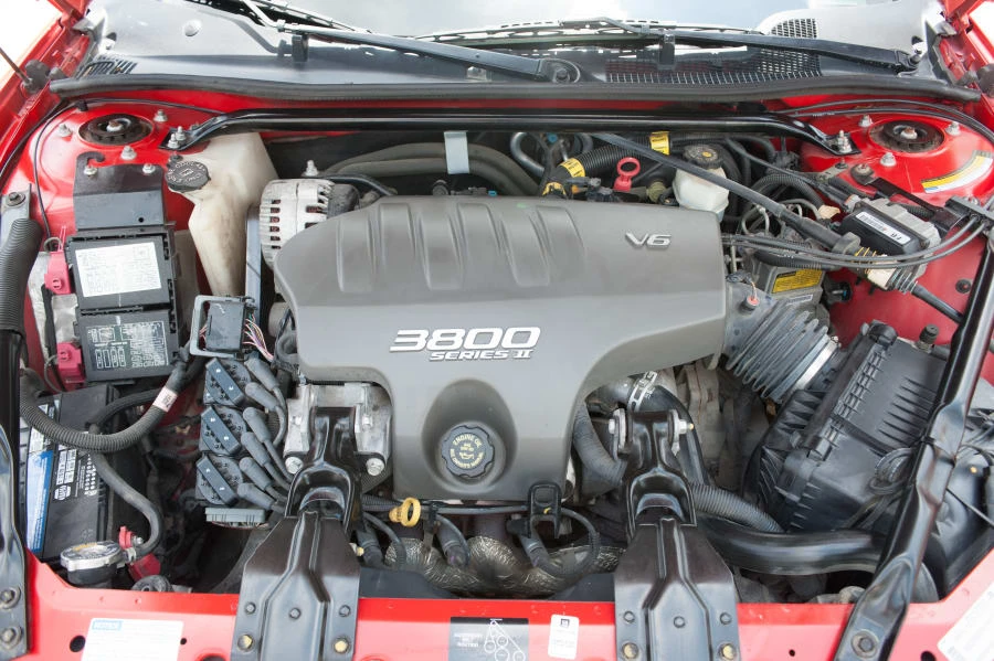 2000 Chevrolet Monte Carlo 6th Gen - Image 9 of 12