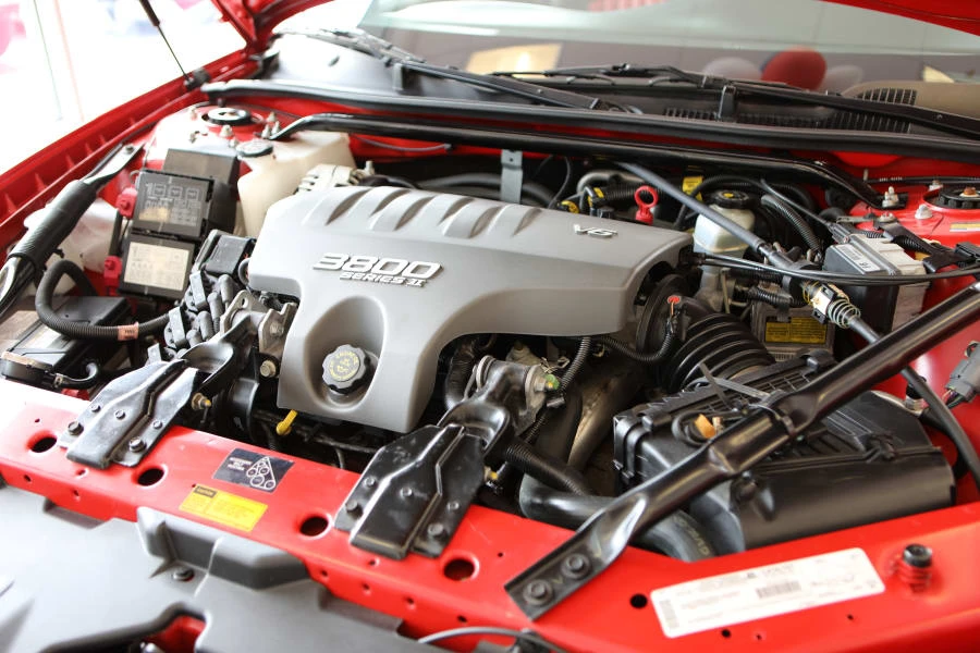 2000 Chevrolet Monte Carlo 6th Gen - Image 14 of 17