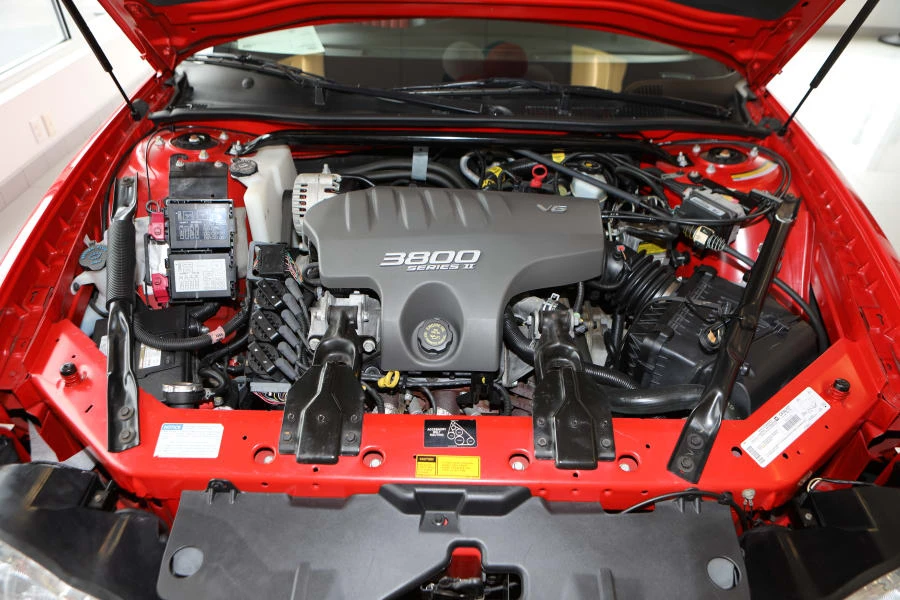 2000 Chevrolet Monte Carlo 6th Gen - Image 16 of 17