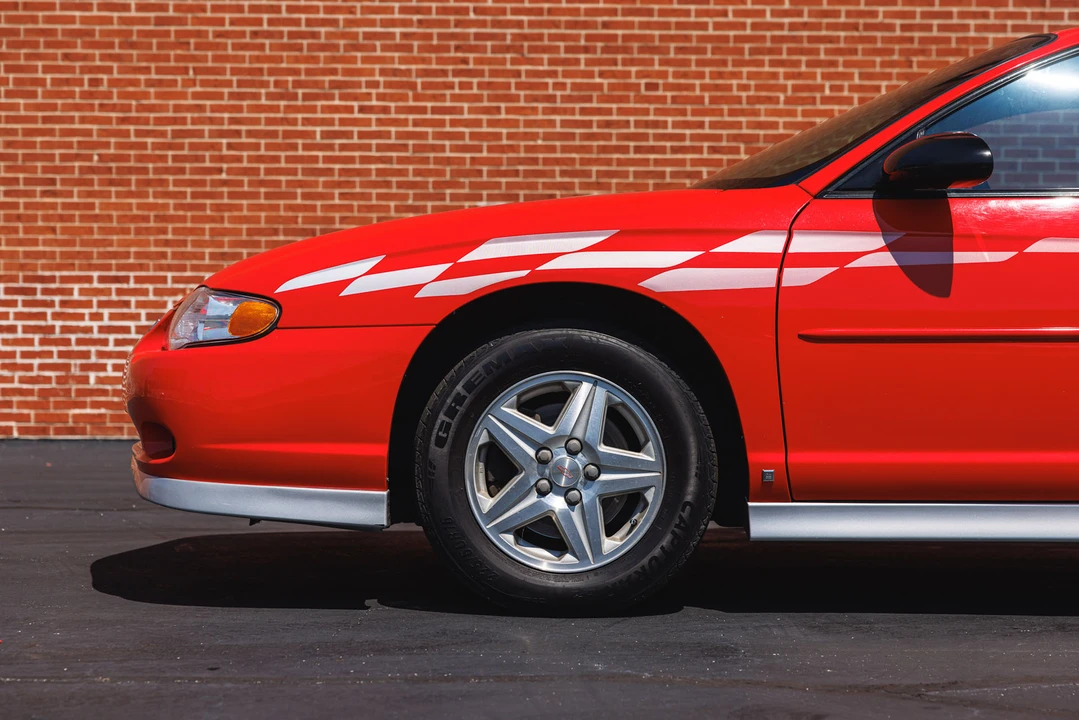2000 Chevrolet Monte Carlo 6th Gen - Image 28 of 31