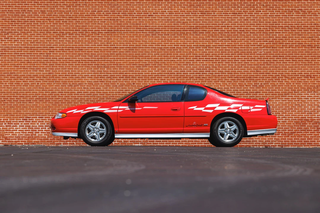 2000 Chevrolet Monte Carlo 6th Gen - Image 4 of 31