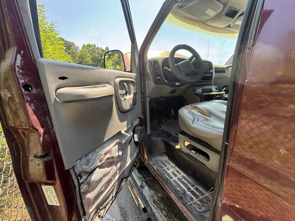 2000 Chevrolet C/K 4th Gen - Image 3 of 13