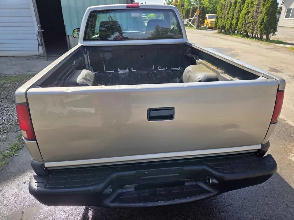 2000 Chevrolet S-10 - Image 6 of 10