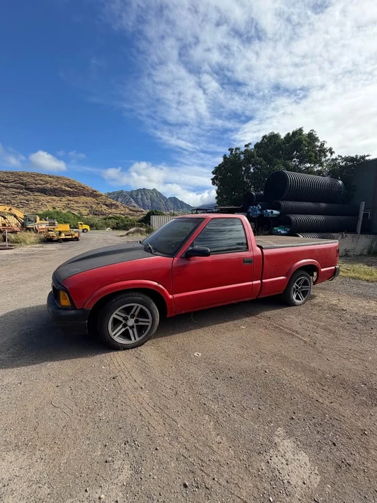 2000 Chevrolet S-10 - Image 3 of 5
