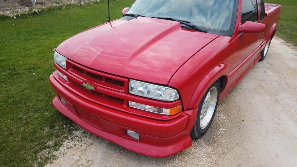 2000 Chevrolet S-10 - Image 2 of 4