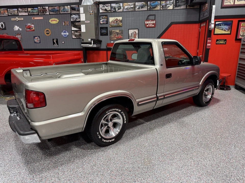 2000 Chevrolet S-10 - Image 11 of 11