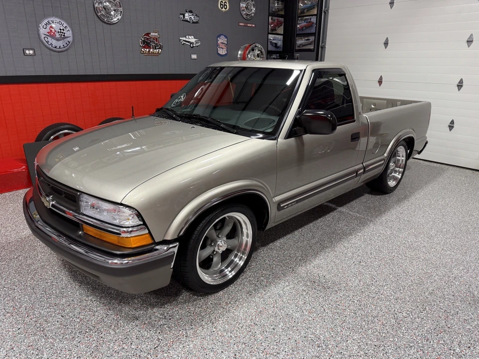 2000 Chevrolet S-10 - Image 10 of 11