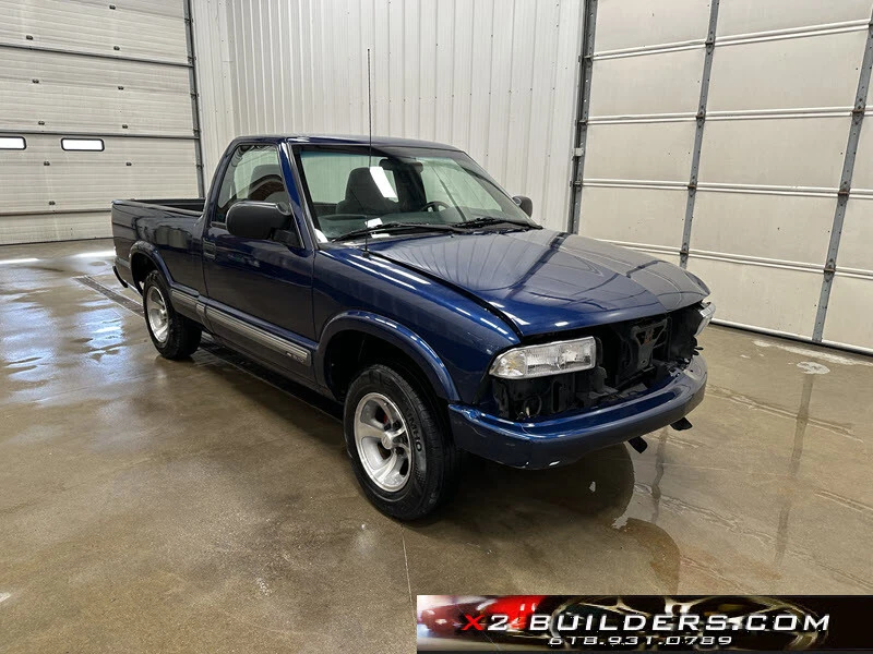 2000 Chevrolet S-10 Blazer 2nd Gen - Image 3 of 12