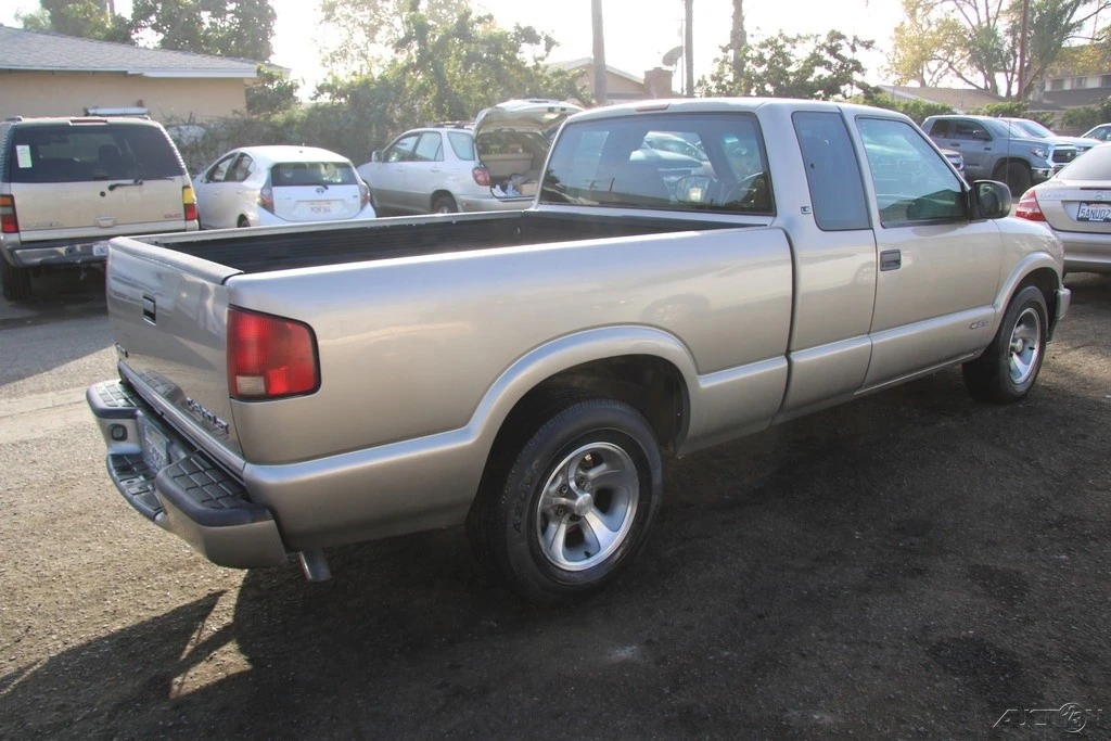 2000 Chevrolet S-10 - Image 6 of 21