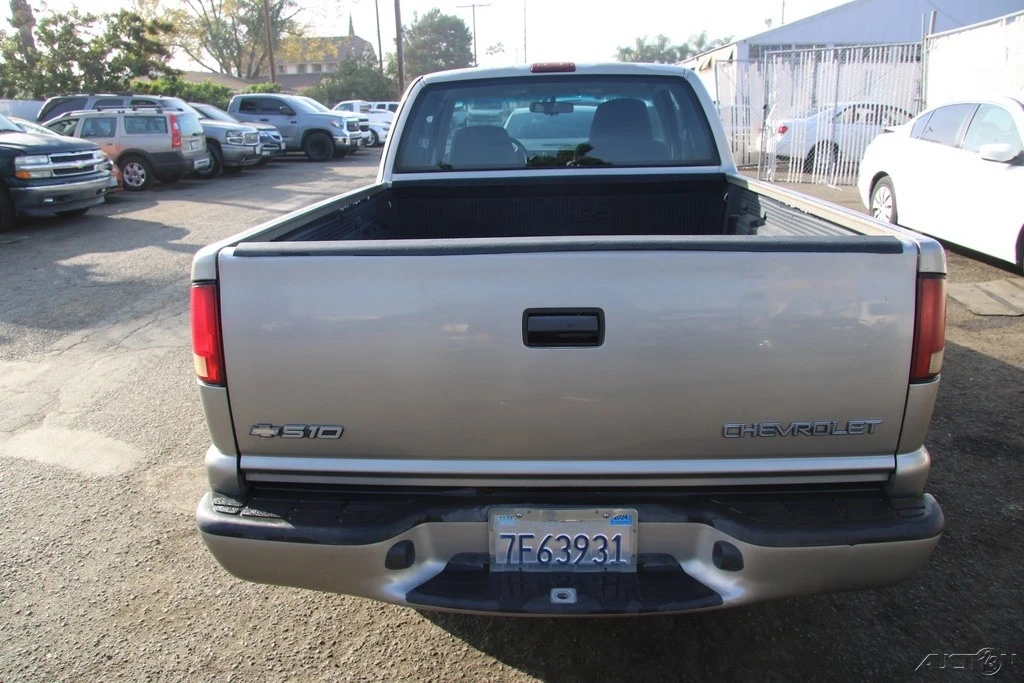 2000 Chevrolet S-10 - Image 5 of 21