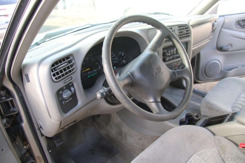 2000 Chevrolet S-10 - Image 13 of 21