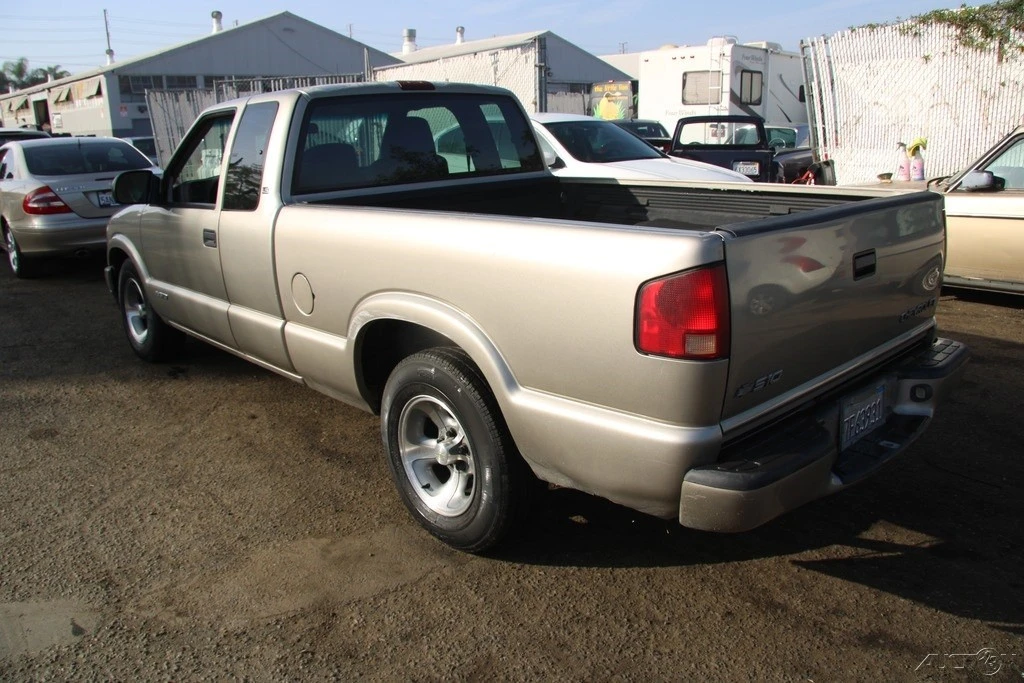 2000 Chevrolet S-10 - Image 4 of 21
