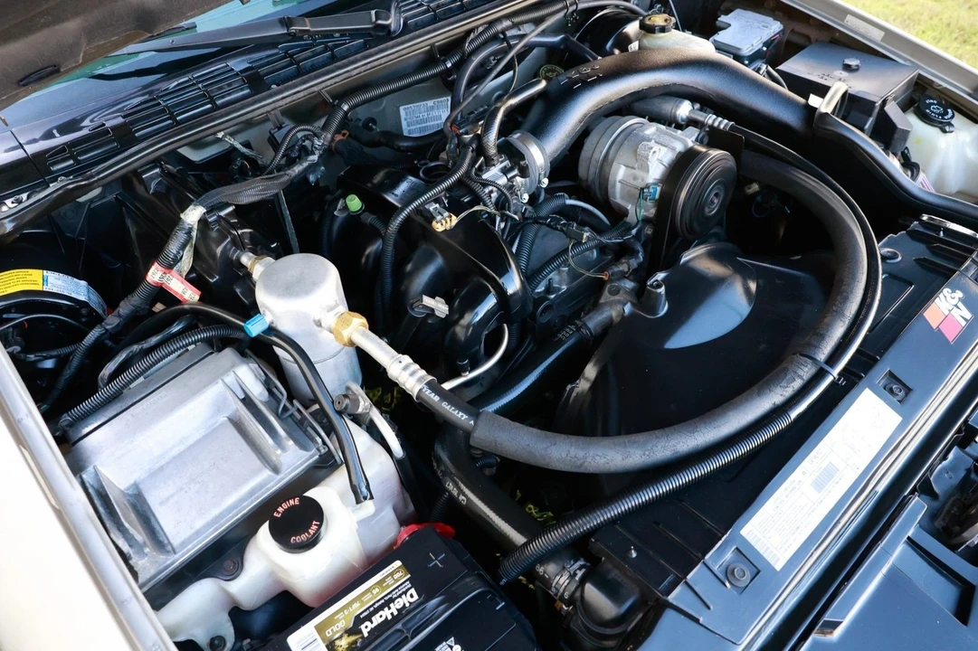 2000 Chevrolet S-10 - Image 13 of 21