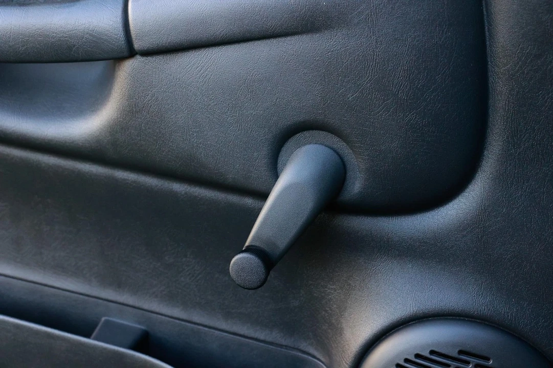 2000 Chevrolet S-10 - Image 19 of 21