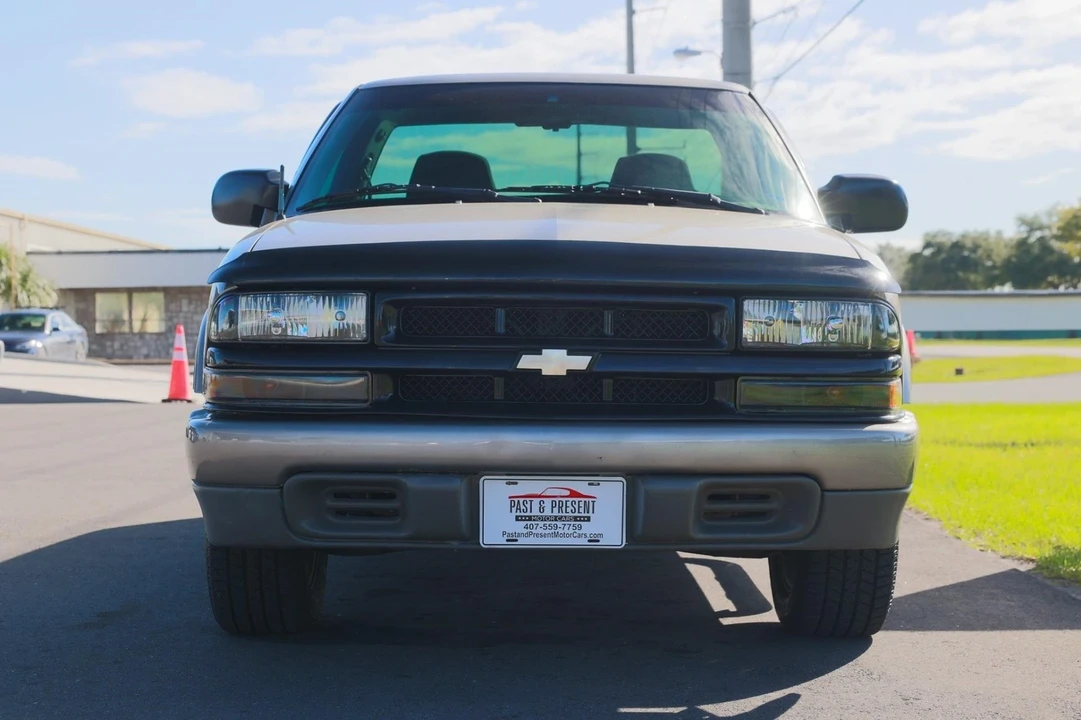 2000 Chevrolet S-10 - Image 10 of 21