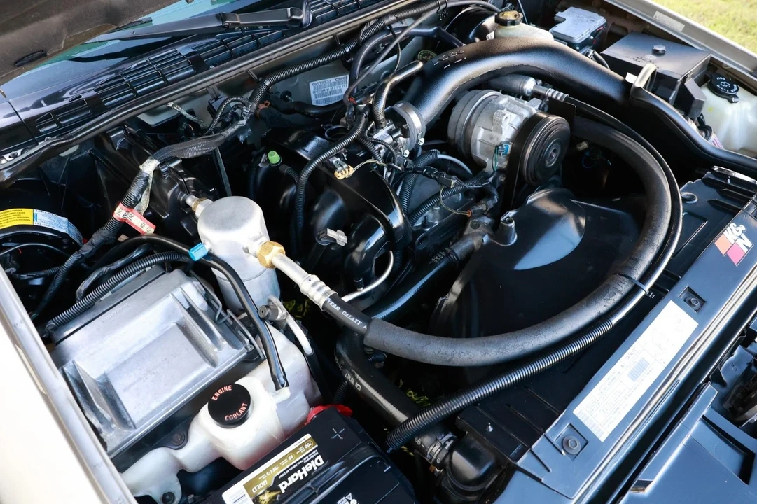 2000 Chevrolet S-10 - Image 13 of 21