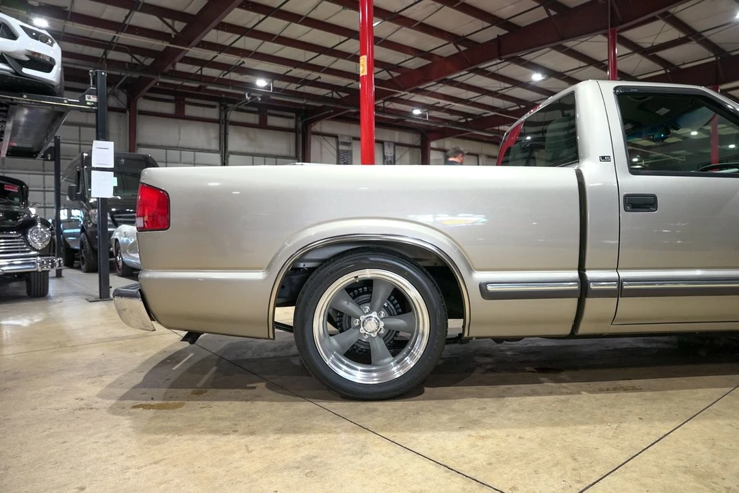 2000 Chevrolet S-10 Blazer 2nd Gen - Image 9 of 12