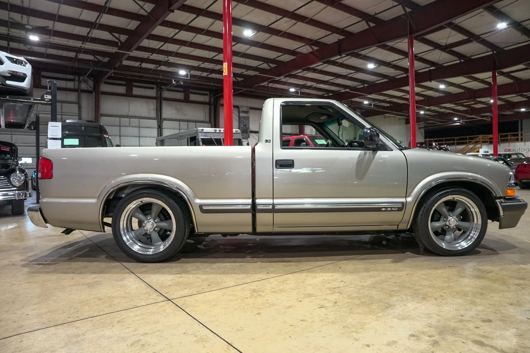 2000 Chevrolet S-10 Blazer 2nd Gen - Image 10 of 12