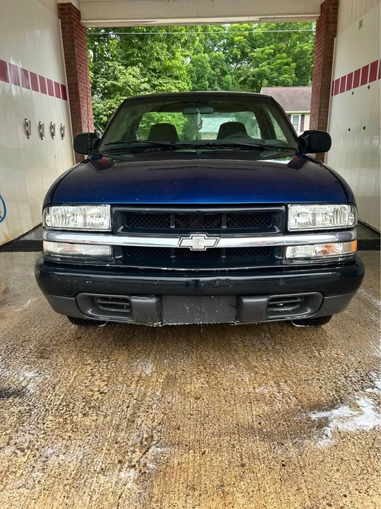 2000 Chevrolet S-10 - Image 6 of 7