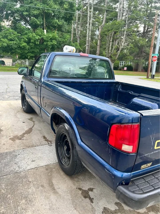 2000 Chevrolet S-10 - Image 4 of 7