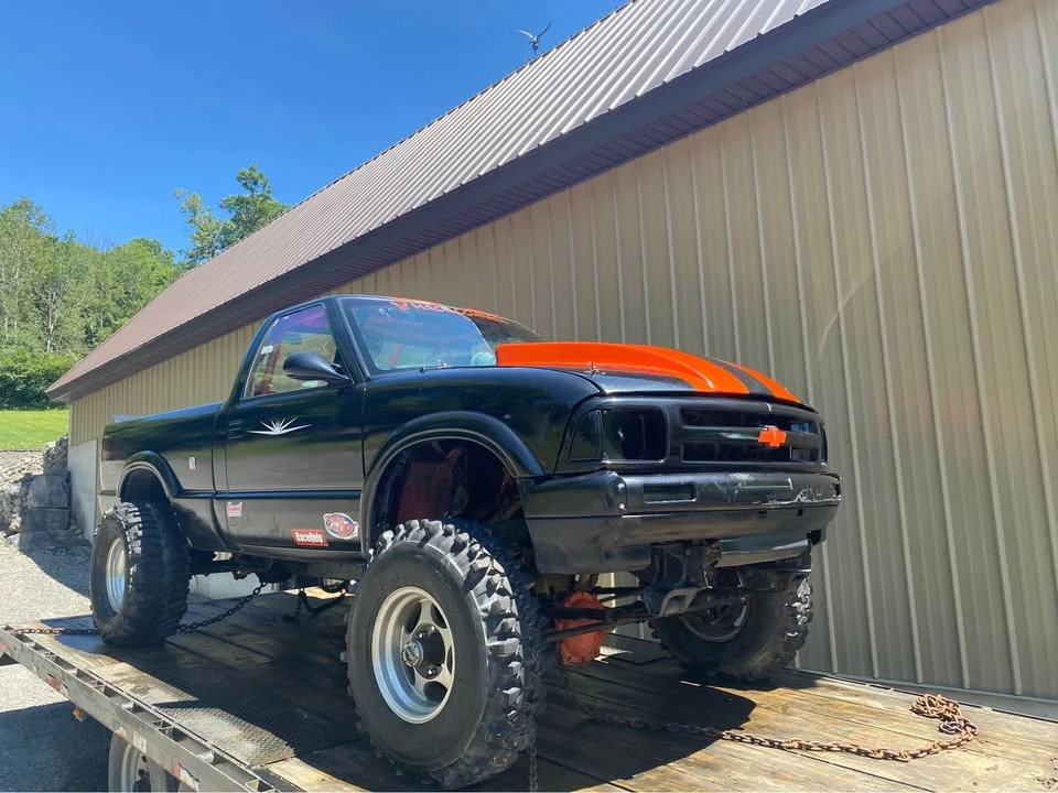 2000 Chevrolet S-10 - Image 3 of 13