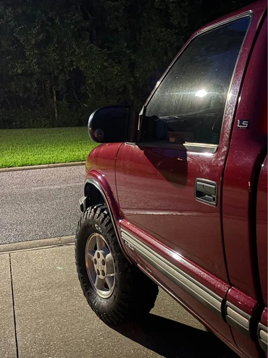 2000 Chevrolet S-10 - Image 6 of 9