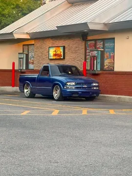 2000 Chevrolet S-10 Pickup