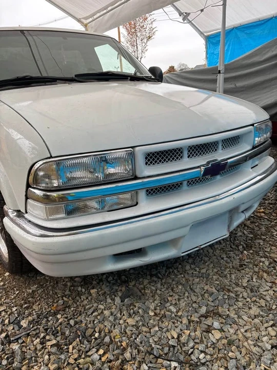2000 Chevrolet S-10 - Image 5 of 6
