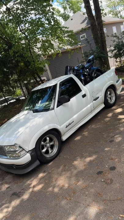 2000 Chevrolet S-10 - Image 5 of 16