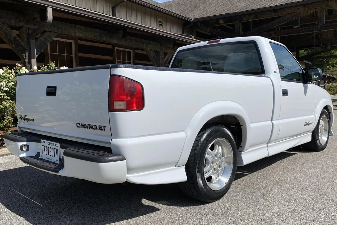 2000 Chevrolet S-10 Blazer 2nd Gen - Image 4 of 31