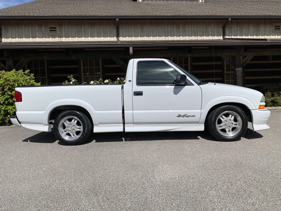 2000 Chevrolet S-10 Blazer 2nd Gen - Image 18 of 31
