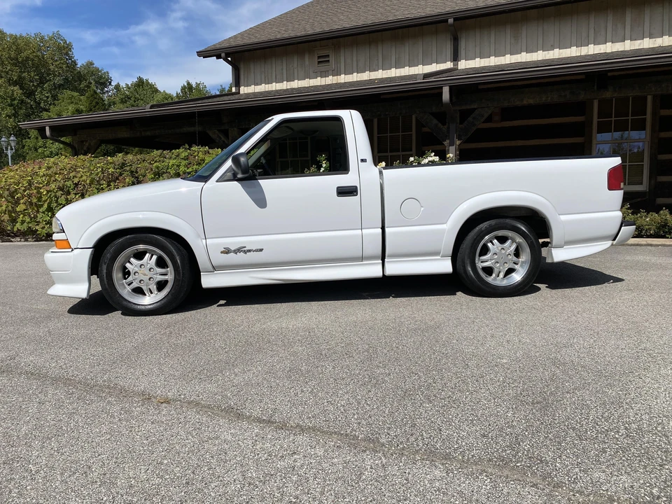 2000 Chevrolet S-10 Blazer 2nd Gen - Image 11 of 31