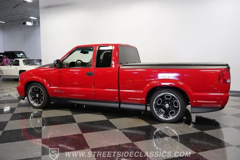 2000 Chevrolet S-10 - Image 8 of 31