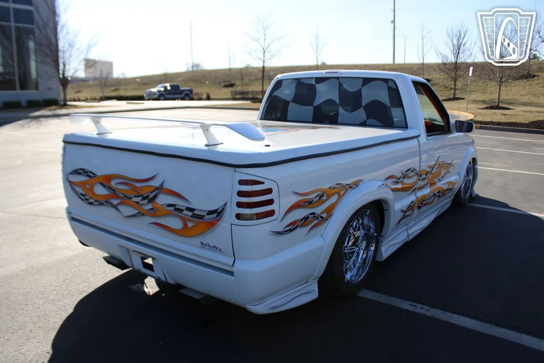 2000 Chevrolet S-10 - Image 18 of 21