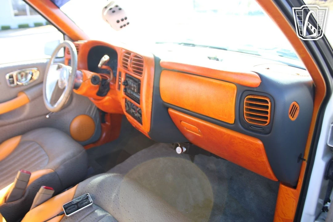 2000 Chevrolet S-10 - Image 12 of 12