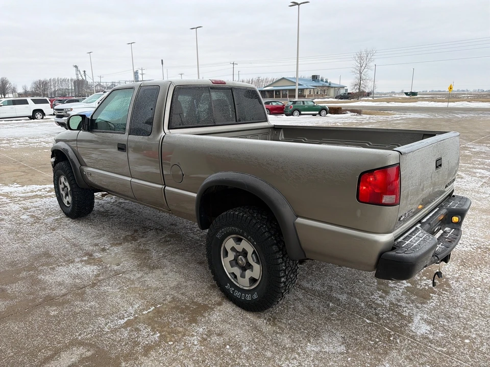 2000 Chevrolet S-10 - Image 6 of 12