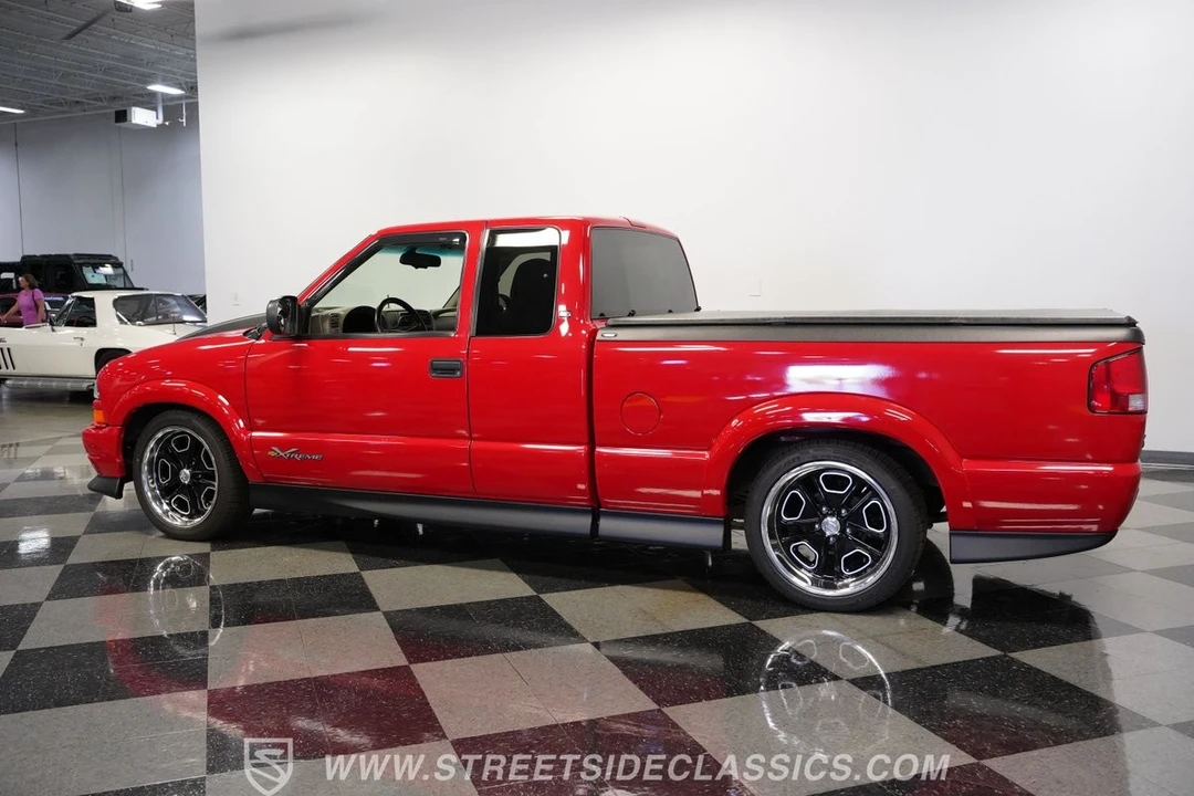 2000 Chevrolet S-10 - Image 10 of 12
