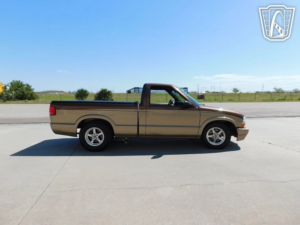 2000 Chevrolet S-10 - Image 4 of 21