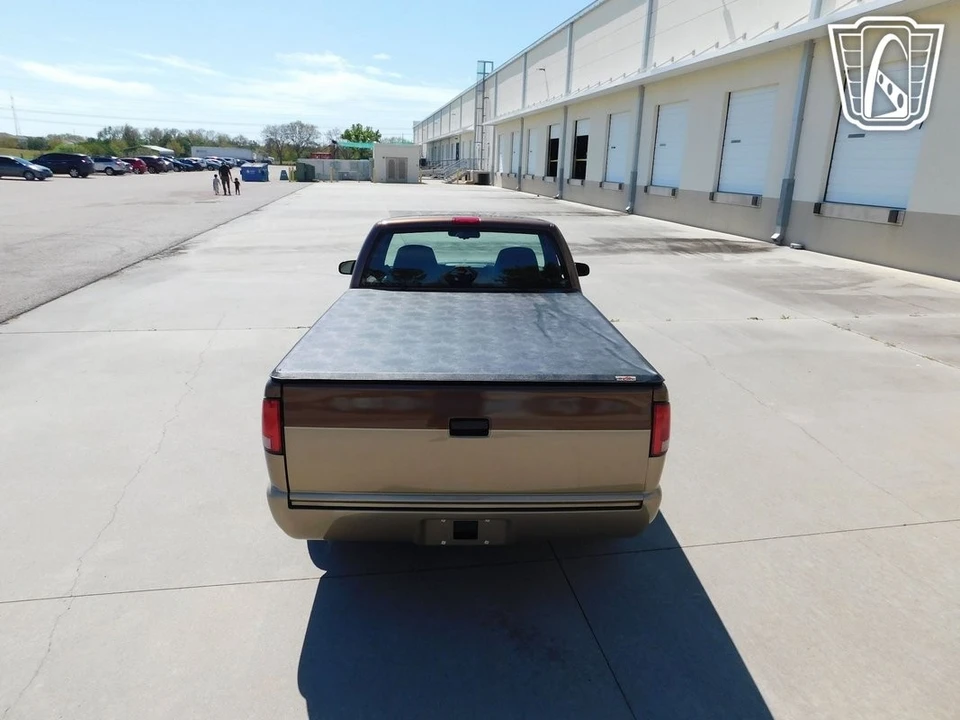 2000 Chevrolet S-10 - Image 20 of 21