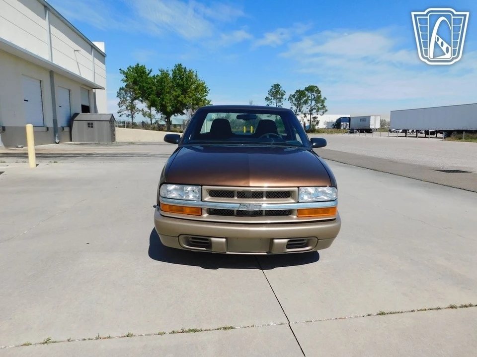2000 Chevrolet S-10 - Image 3 of 21