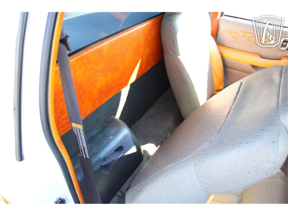 2000 Chevrolet S-10 - Image 21 of 31